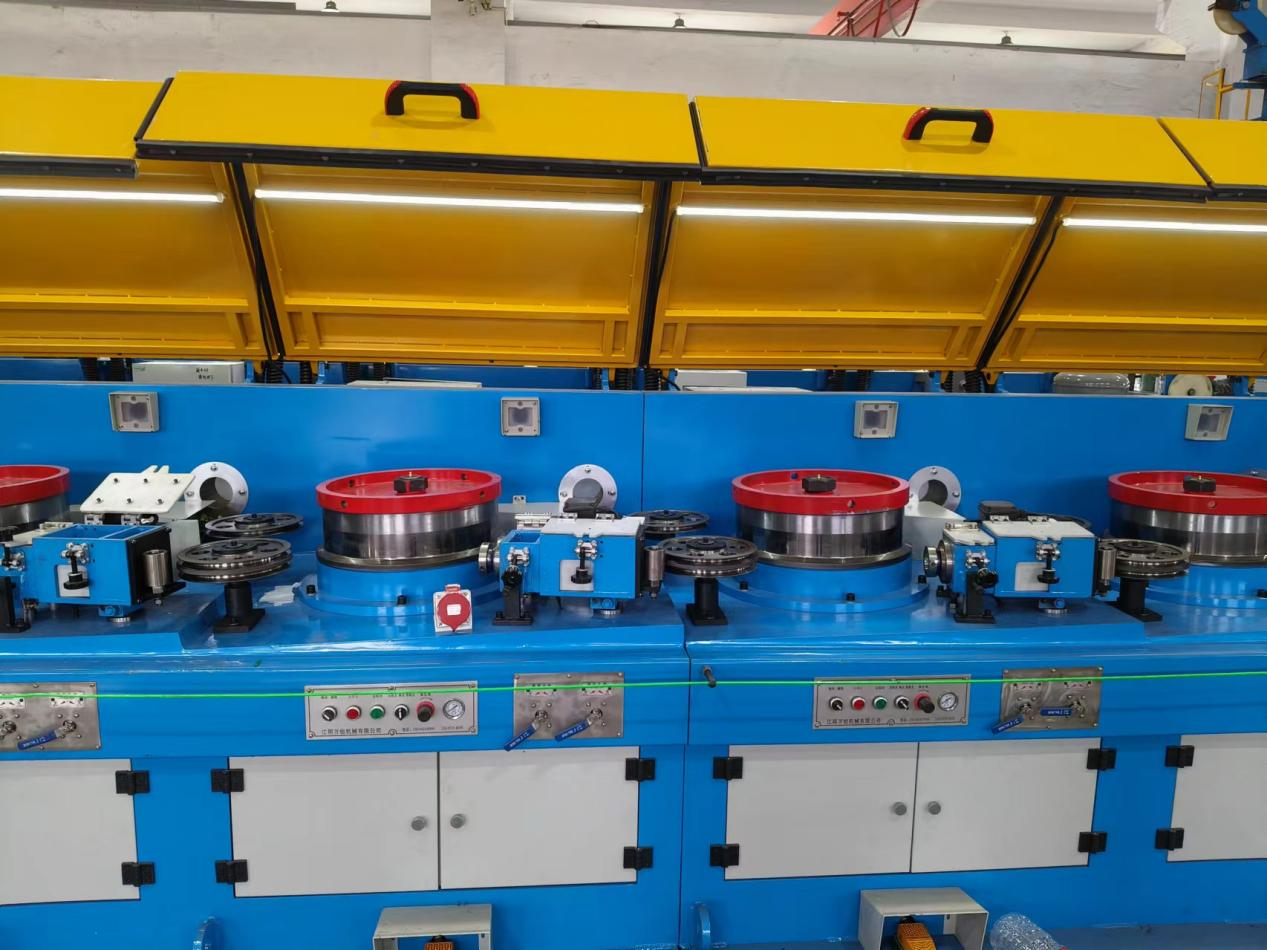 Metal wire processing equipment-Straight line wire drawing machine 